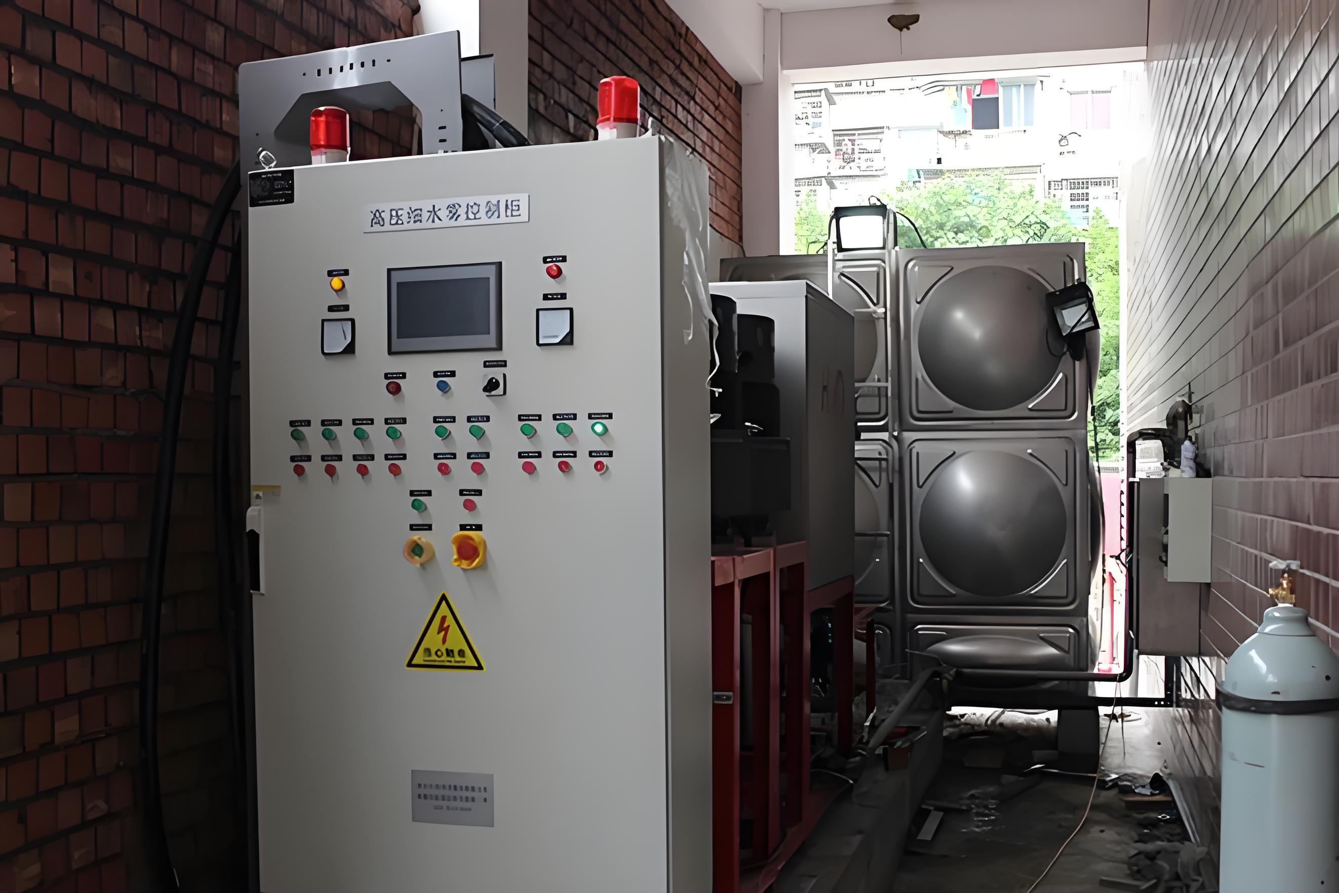 细水雾 vs 气体灭火：为何高压细水雾正成为数据中心与古建的新宠？
